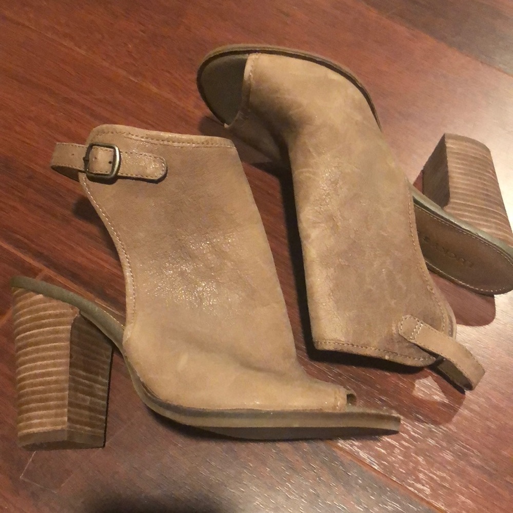 Lucky brand shoe bootie